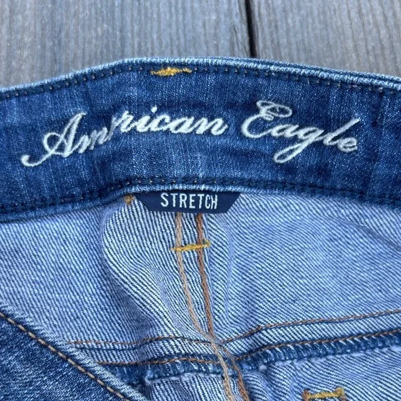 American Eagle Outfitters Women's Blue Denim Shorts - Picture 5 of 5